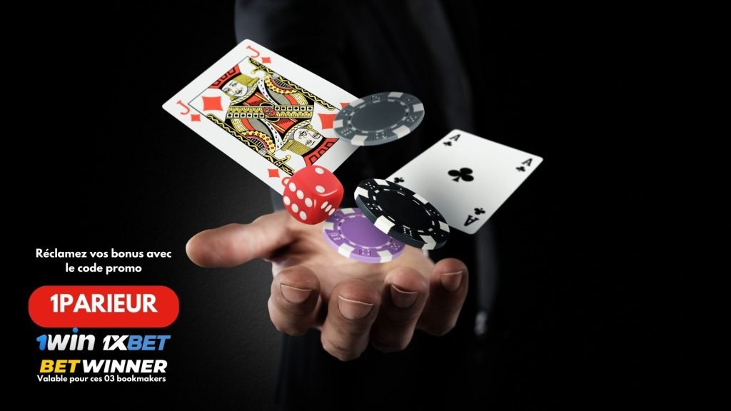 une main avec des cartes de pocker et des pièces de casino